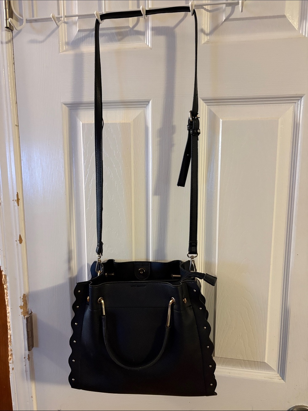 Black Scalloped-Edge LD Shoulder Bag Adjustable Strap or Handles Studs